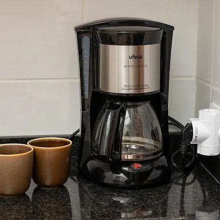 Cozy Two-storey House With Terrace In 度假居 *