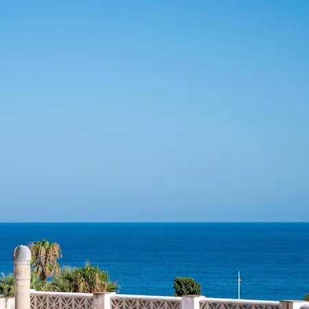 Cozy Two-storey House With Terrace In Nyaraló Nerja