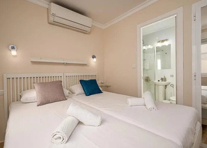 Cozy Two-storey House With Terrace In Сasa de vacaciones Nerja