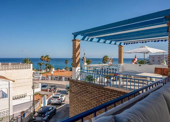 Сasa de vacaciones Cozy Two-storey House With Terrace In